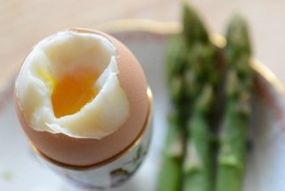Asparagus-and-eggs