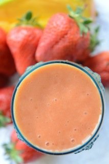 Lemon-Carrot-apple-strawberry-and-cabbage-juice