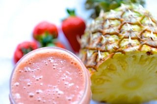Pineapple-and-strawberry-Smoothie
