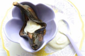 2 Baked bananas with mayple syrup with greek yogurt